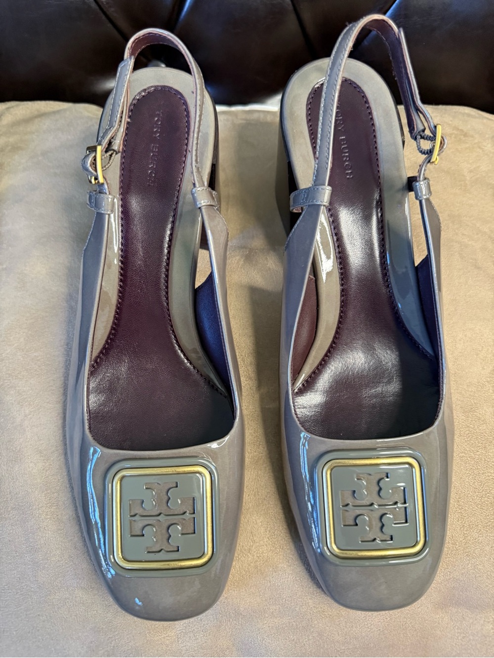 Tory Burch Taupe Patent Leather Slingback Heels with Gold Logo - Picture 4 of 15